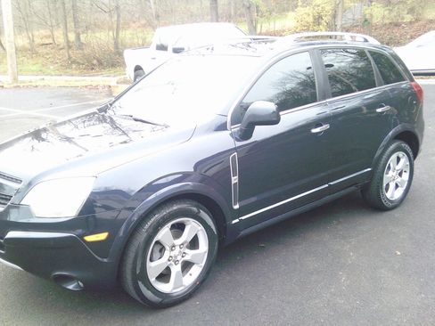 Used 2014 Chevrolet Captiva Sport LTZ image 1