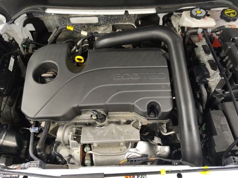 Used 2024 GMC Terrain SLE image 30