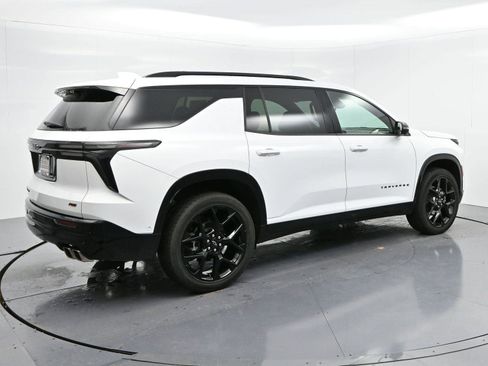Used 2024 Chevrolet Traverse RS image 7