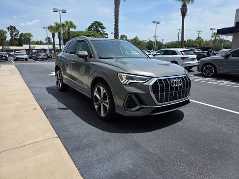 Used 2021 Audi Q3 2.0T Premium Plus w/ Premium Plus Package AWD/4WD image 5