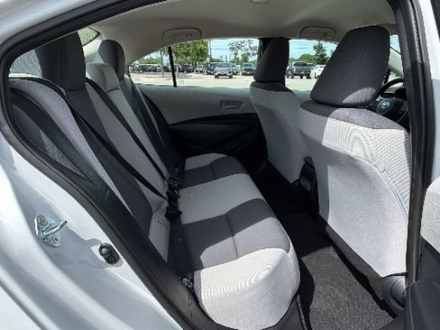 Used 2026 Toyota Corolla LE FWD image 37