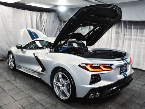 Used 2023 Chevrolet Corvette Stingray Premium Cpe w/ Body-Color Dual Roof Package RWD image 58