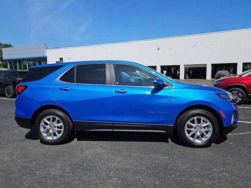 Used 2024 Chevrolet Equinox LT w/ LPO, Floor Liner Package AWD/4WD image 8