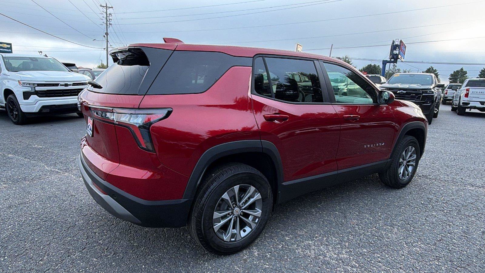 New 2027 Chevrolet Equinox LT w/ Convenience Package II FWD image 8