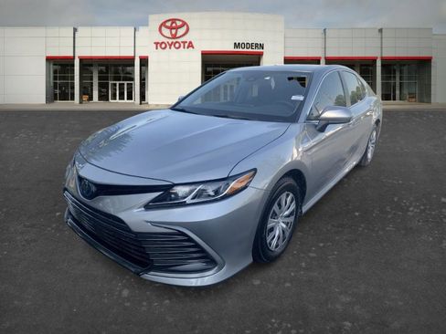 Certified 2022 Toyota Camry LE FWD image 1