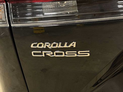 Used 2026 Toyota Corolla Cross LE AWD/4WD image 23