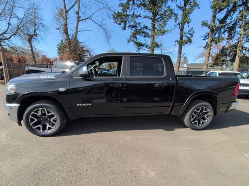 New 2026 RAM 1500 Laramie AWD/4WD image 4