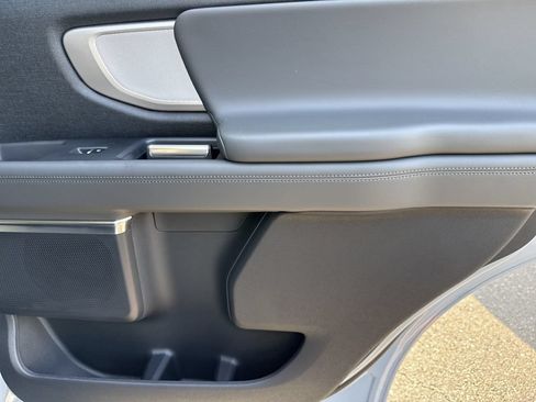 New 2026 Ford Expedition Active AWD/4WD image 16