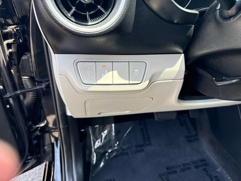 Used 2023 Kia Forte LXS w/ LXS Technology Package FWD image 17