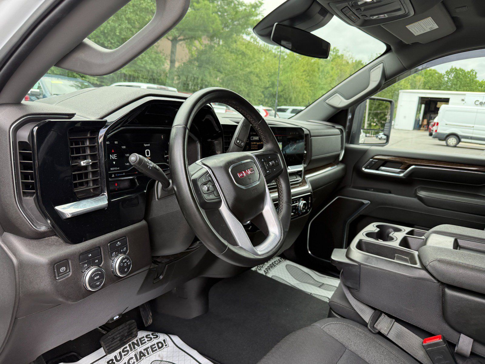 Used 2024 GMC Sierra 2500 SLE w/ SLE Convenience Package AWD/4WD image 13