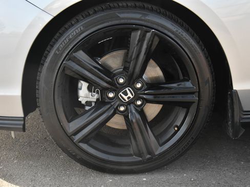 Used 2024 Honda Accord Sport image 12