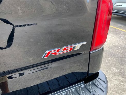 Used 2021 Chevrolet Silverado 1500 RST w/ Bed Protection Package RWD image 10