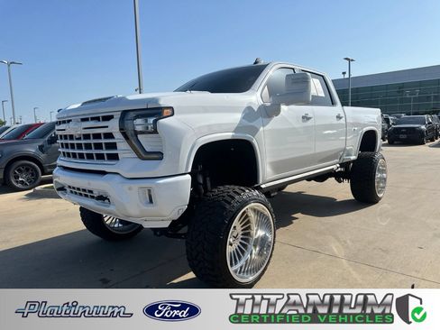 Used 2024 Chevrolet Silverado 2500 LTZ w/ LTZ Convenience Package AWD/4WD image 1