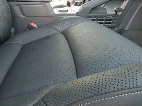 Used 2025 Toyota Tacoma TRD Sport image 36