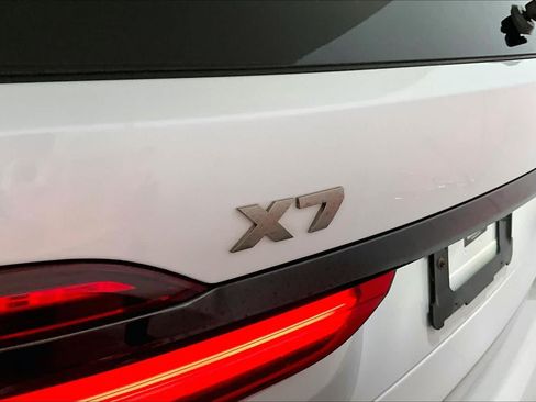 Used 2020 BMW X7 M50i w/ Dynamic Handling Package AWD/4WD image 10