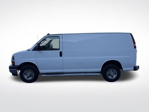 Certified 2023 Chevrolet Express 2500 w/ Driver Convenience Package image 4