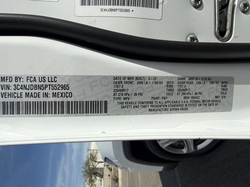 Used 2023 Jeep Compass Latitude image 25