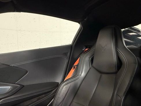 Used 2022 Chevrolet Corvette Stingray Coupe w/ Z51 Performance Package RWD image 19