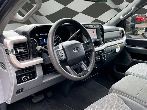 Certified 2023 Ford F450 XL w/ 360-Degree Camera Package AWD/4WD image 13