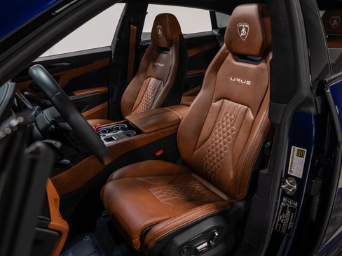 Used 2023 Lamborghini Urus S AWD/4WD image 33