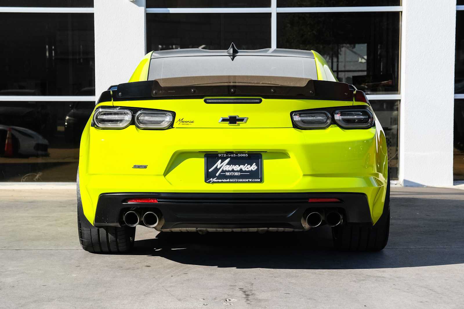 Used 2020 Chevrolet Camaro RWD image 13