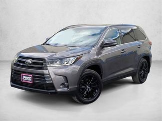 Used 2019 Toyota Highlander SE video 1