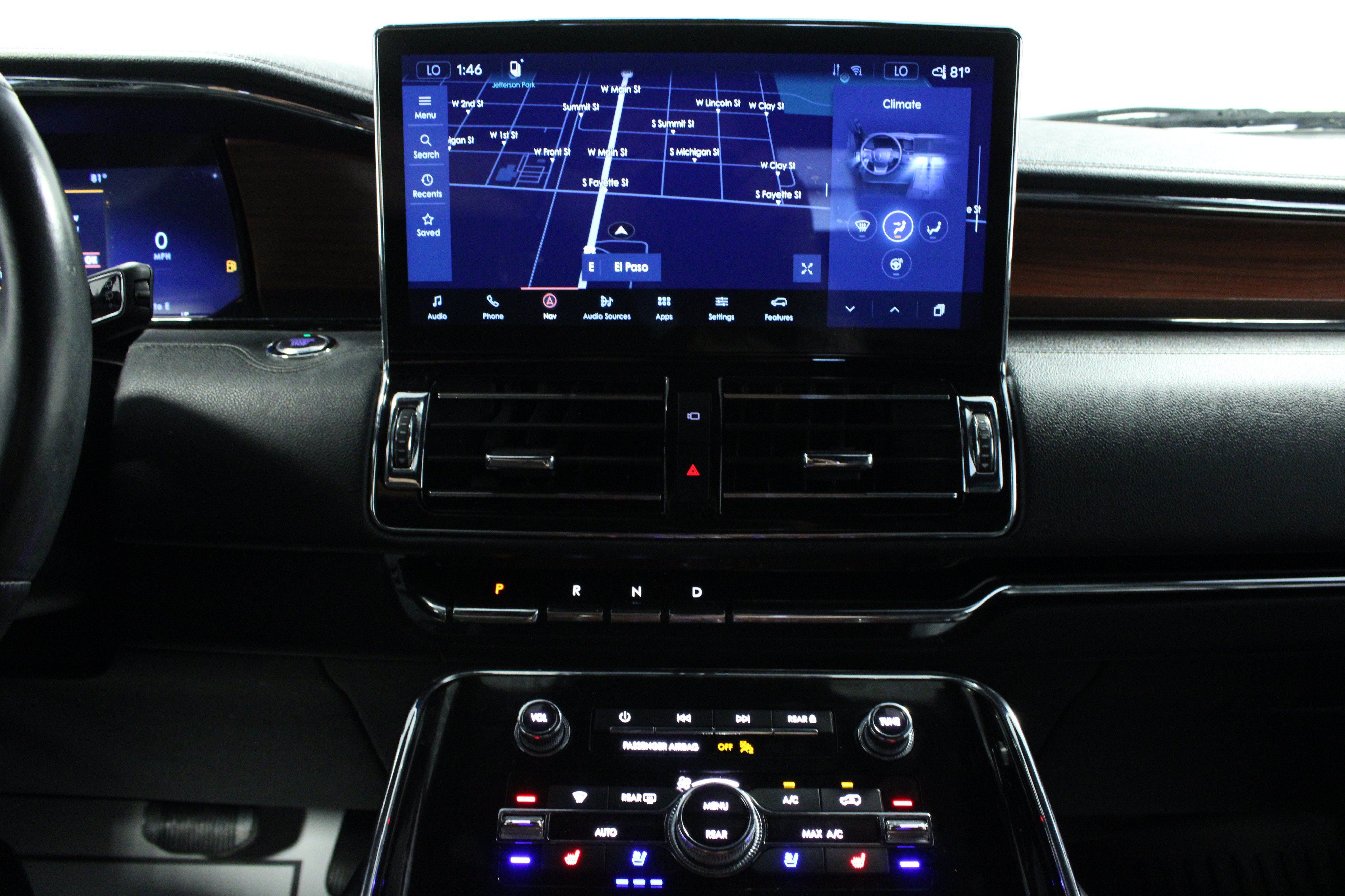 Used 2023 Lincoln Navigator 2WD image 23