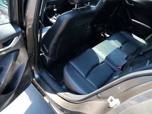Used 2016 MAZDA MAZDA3 i Grand Touring FWD image 17