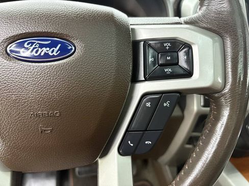 Used 2018 Ford F150 King Ranch w/ Equipment Group 601A Luxury AWD/4WD image 20