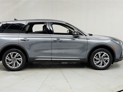 Used 2023 Lincoln Corsair AWD w/ Equipment Group 101A image 6