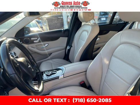 Used 2017 Mercedes-Benz C 300 C 300 4MATIC Sedan with Sport image 8