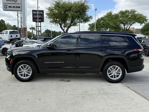 Used 2025 Jeep Grand Cherokee L Laredo image 8