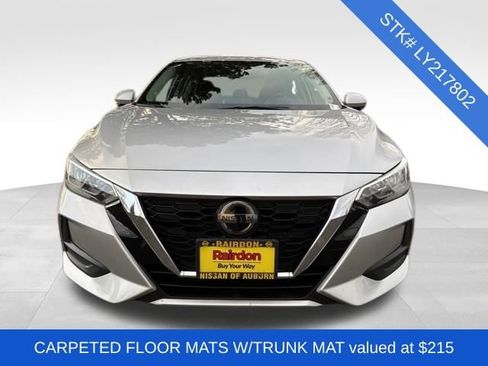Used 2020 Nissan Sentra SV image 2