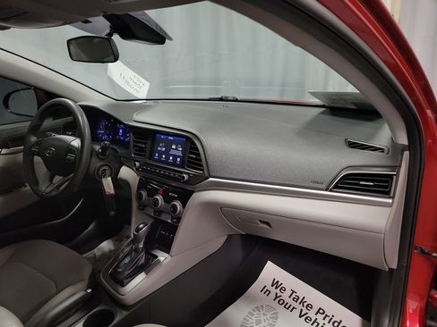 Used 2019 Hyundai Elantra SEL image 26