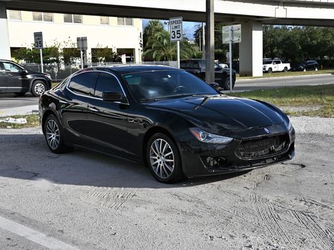 Used 2014 Maserati Ghibli S Q4 image 2