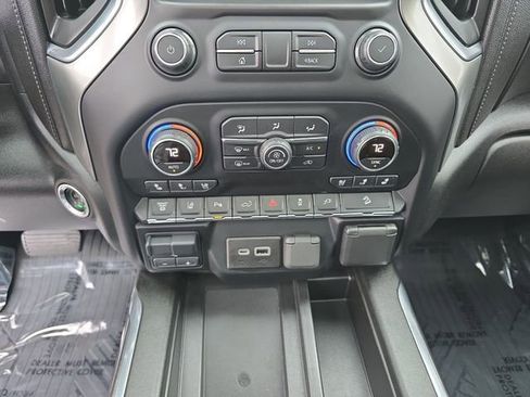 Certified 2020 Chevrolet Silverado 3500 LTZ w/ LTZ Premium Package image 17