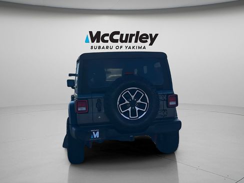 Used 2020 Jeep Wrangler Unlimited Sport AWD/4WD image 5