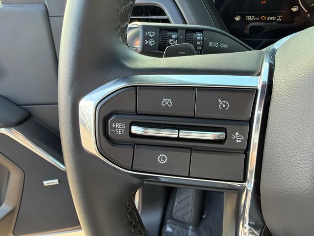Used 2025 GMC Yukon Denali AWD/4WD image 17