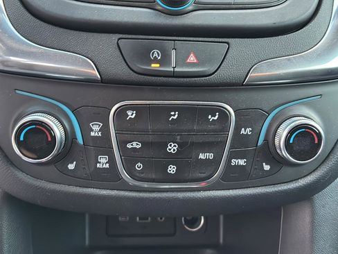 Used 2022 Chevrolet Equinox LT FWD image 31