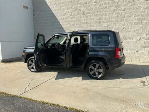 Used 2015 Jeep Patriot High Altitude AWD/4WD image 12
