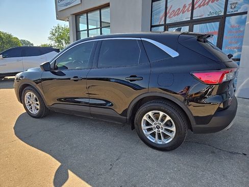 Used 2022 Ford Escape SE w/ Convenience Package FWD image 7