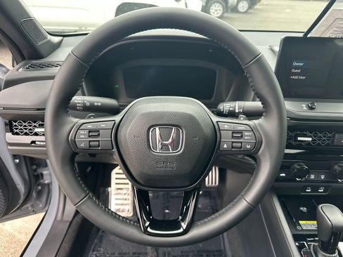 Used 2025 Honda Accord Sport image 18