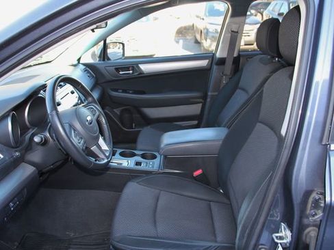 Used 2017 Subaru Outback 2.5i Premium image 14
