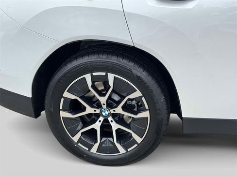 Certified 2025 BMW X3 xDrive30i image 9