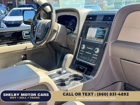 Used 2017 Lincoln Navigator L Select image 14