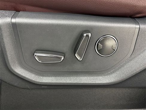 Certified 2024 Ford Expedition Limited image 4