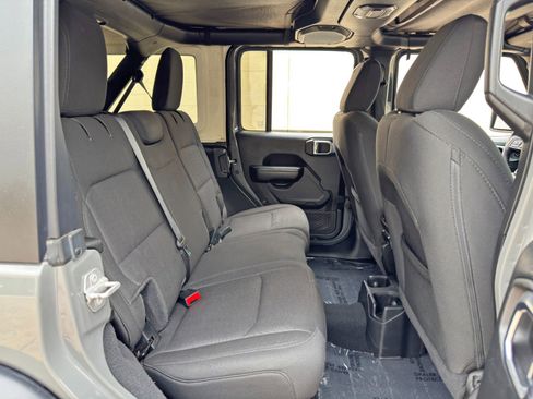 Used 2020 Jeep Wrangler Unlimited Sport AWD/4WD image 35