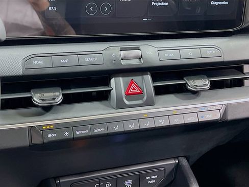 New 2025 Kia K4 LX image 15