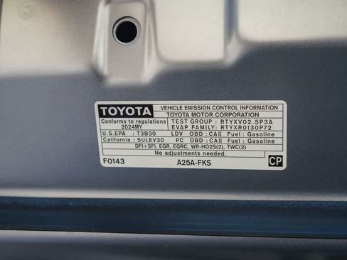 Used 2024 Toyota Camry SE w/ Convenience Package FWD image 28