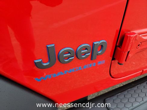 New 2025 Jeep Wrangler Unlimited Sport S 4xe w/ Convenience Group image 9